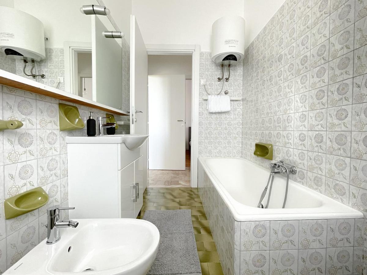 Accogliente Trilocale A Brescia Apartment Bagian luar foto